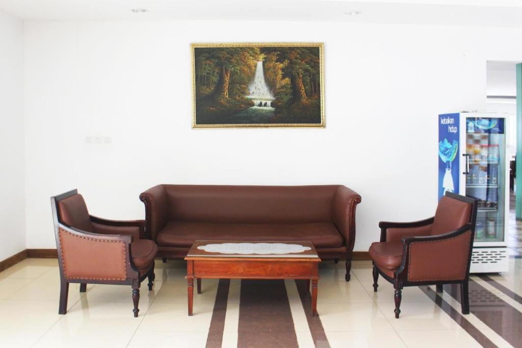 Graha Widjaja Hotel Пунсак Екстериор снимка